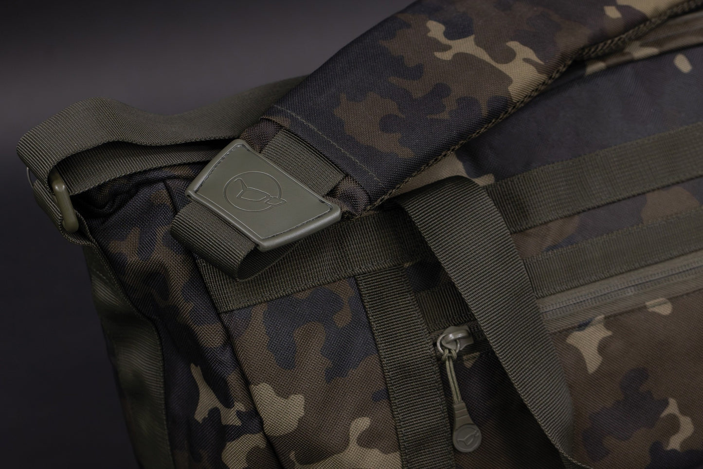 Korda Dark Kamo Messenger Bag