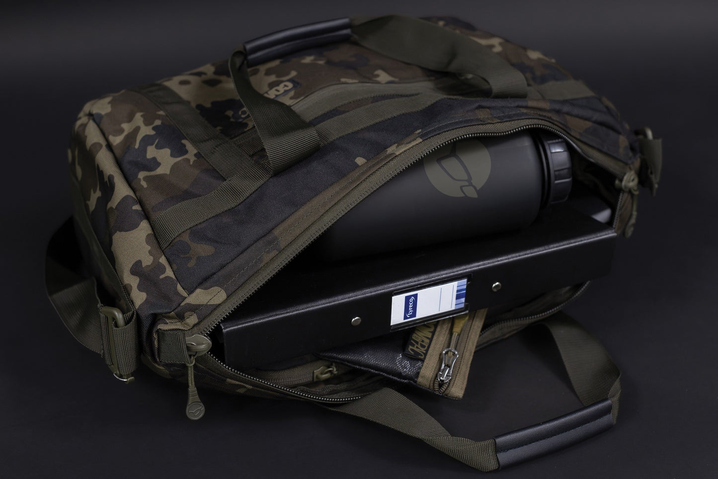 Korda Dark Kamo Messenger Bag