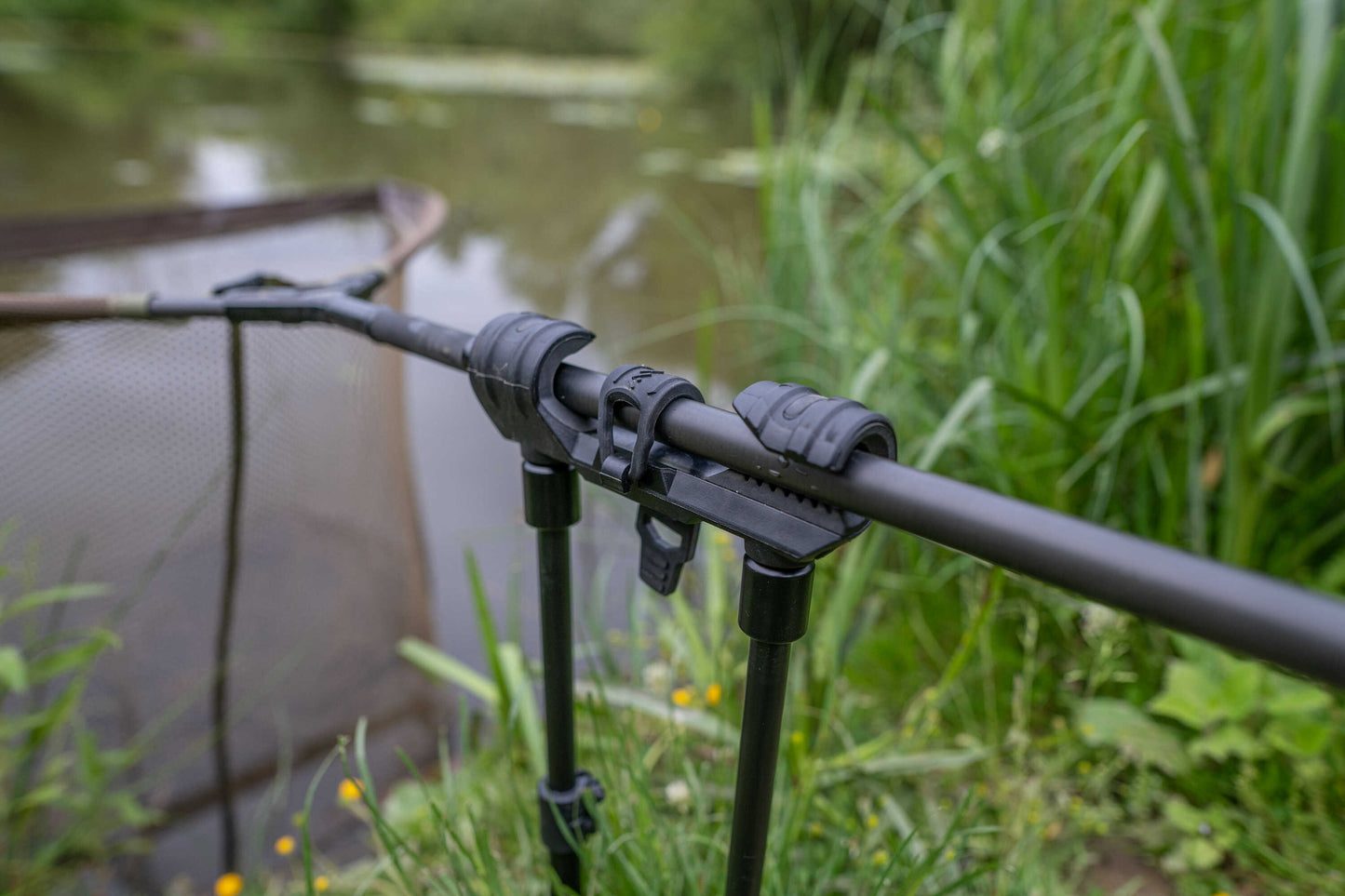 Avid Lok Down Landing Net Holder
