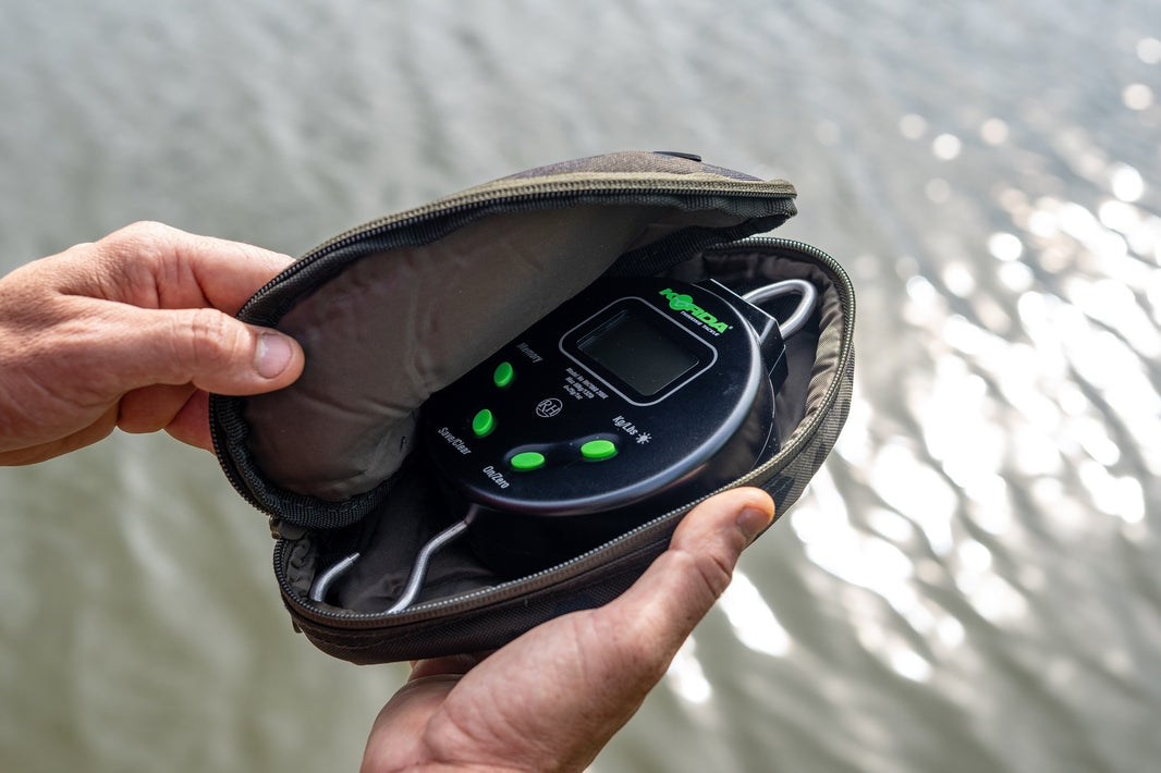 Wychwood Comforter T-Bar Scales Pouch - Water Resistant Green Pouch For Fishing Scales