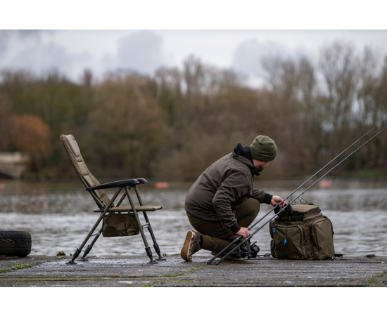 Avid Revolve X Armchair